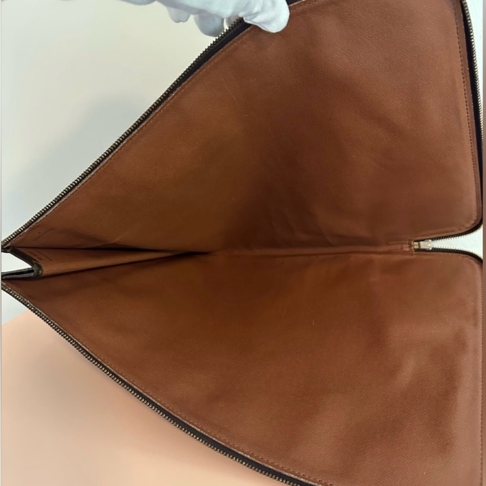 Louis Vuitton Zip Portfolio *RARE* - Picture 6 of 15